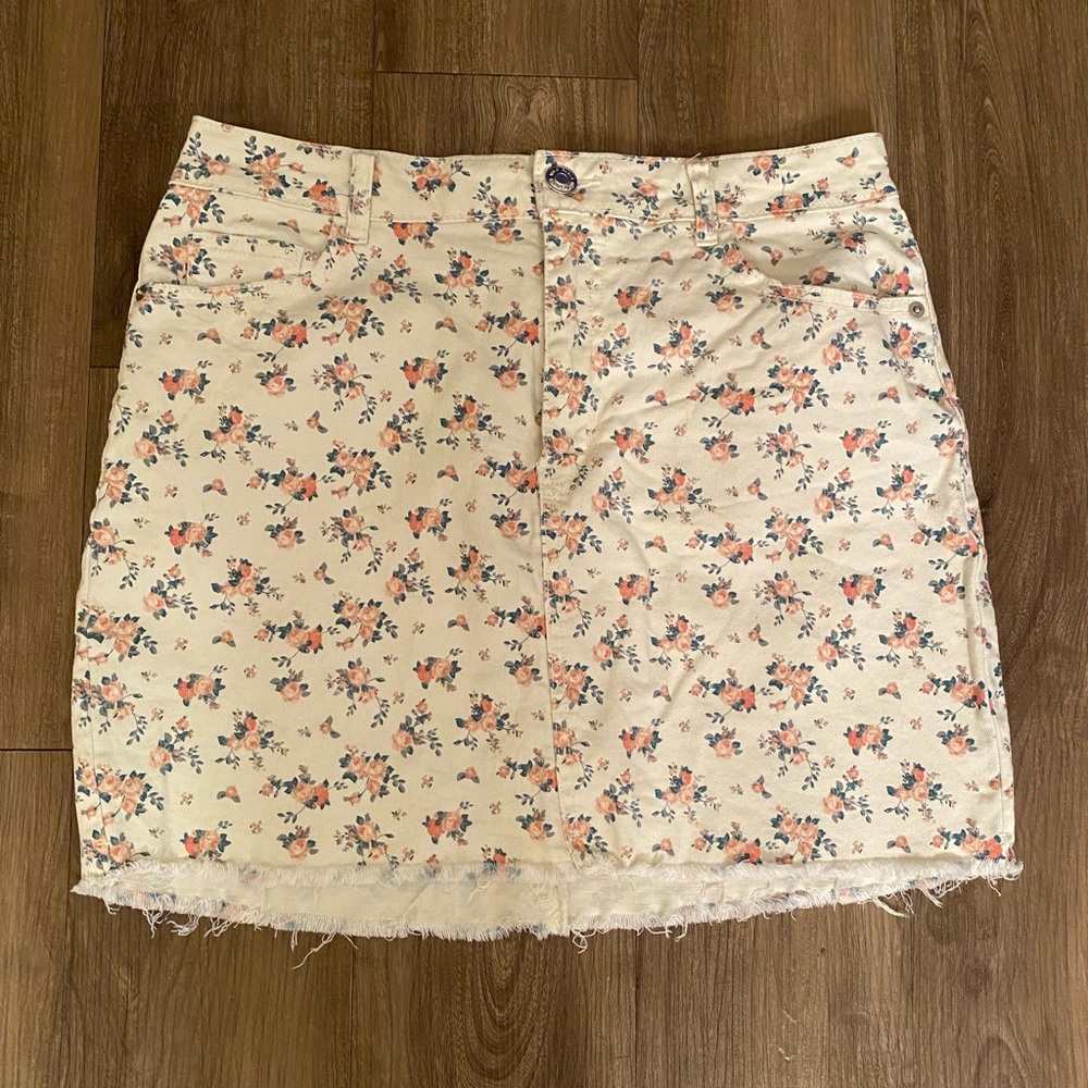 Women’s floral denim skirt